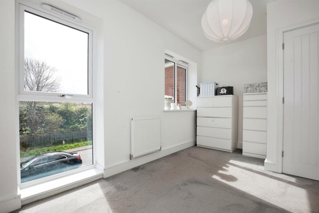 2-bedroom house in Rugby - Photo 1