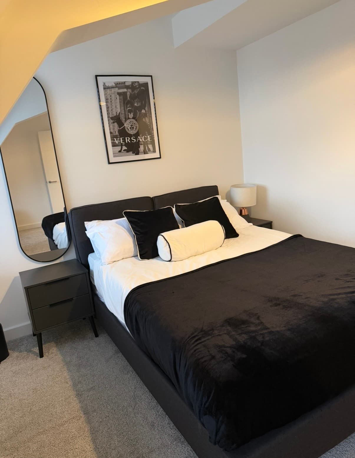 Exclusive apartment in prime location — Solihull - Photo 4