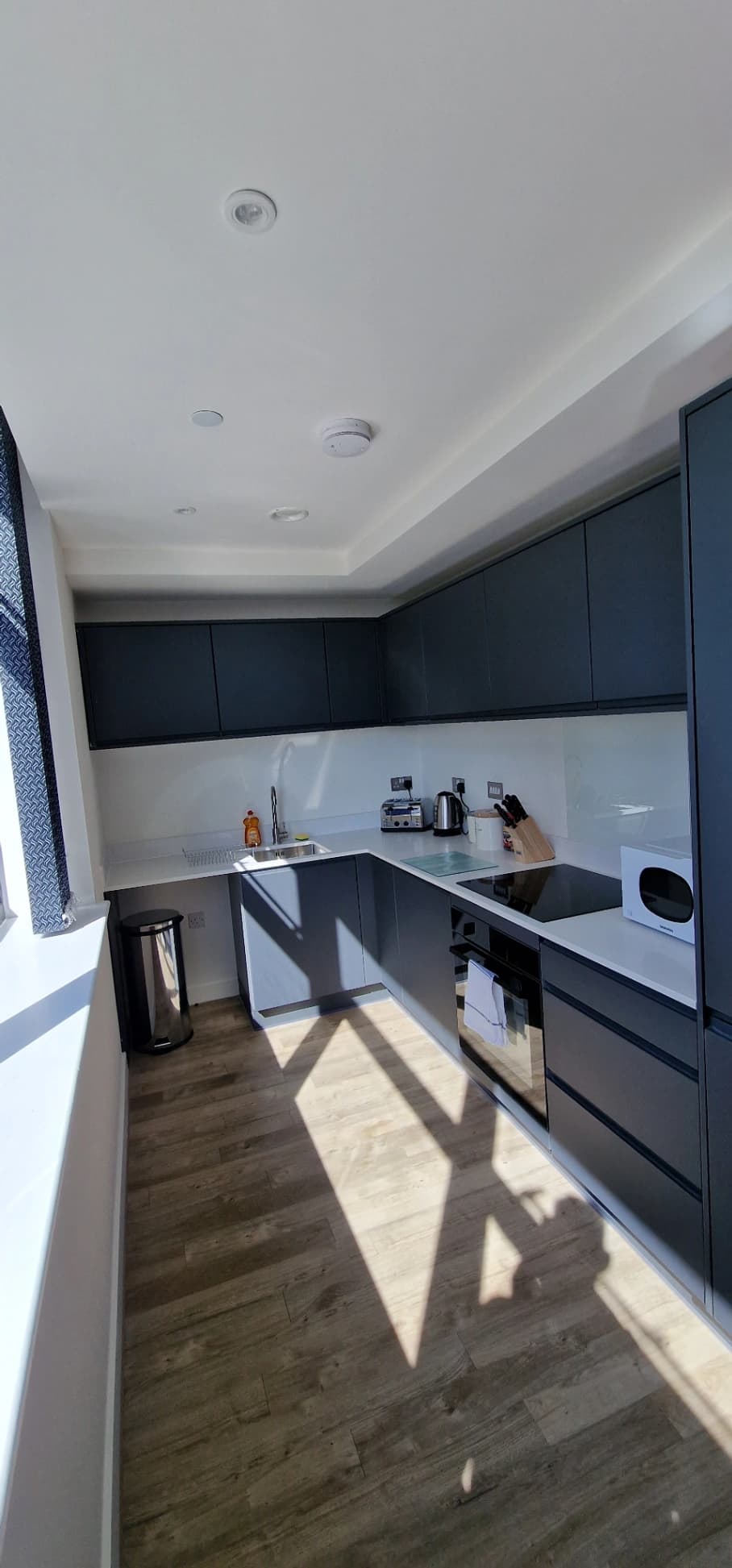 Safe & Private Apartment - Manchester M16 - Photo 4