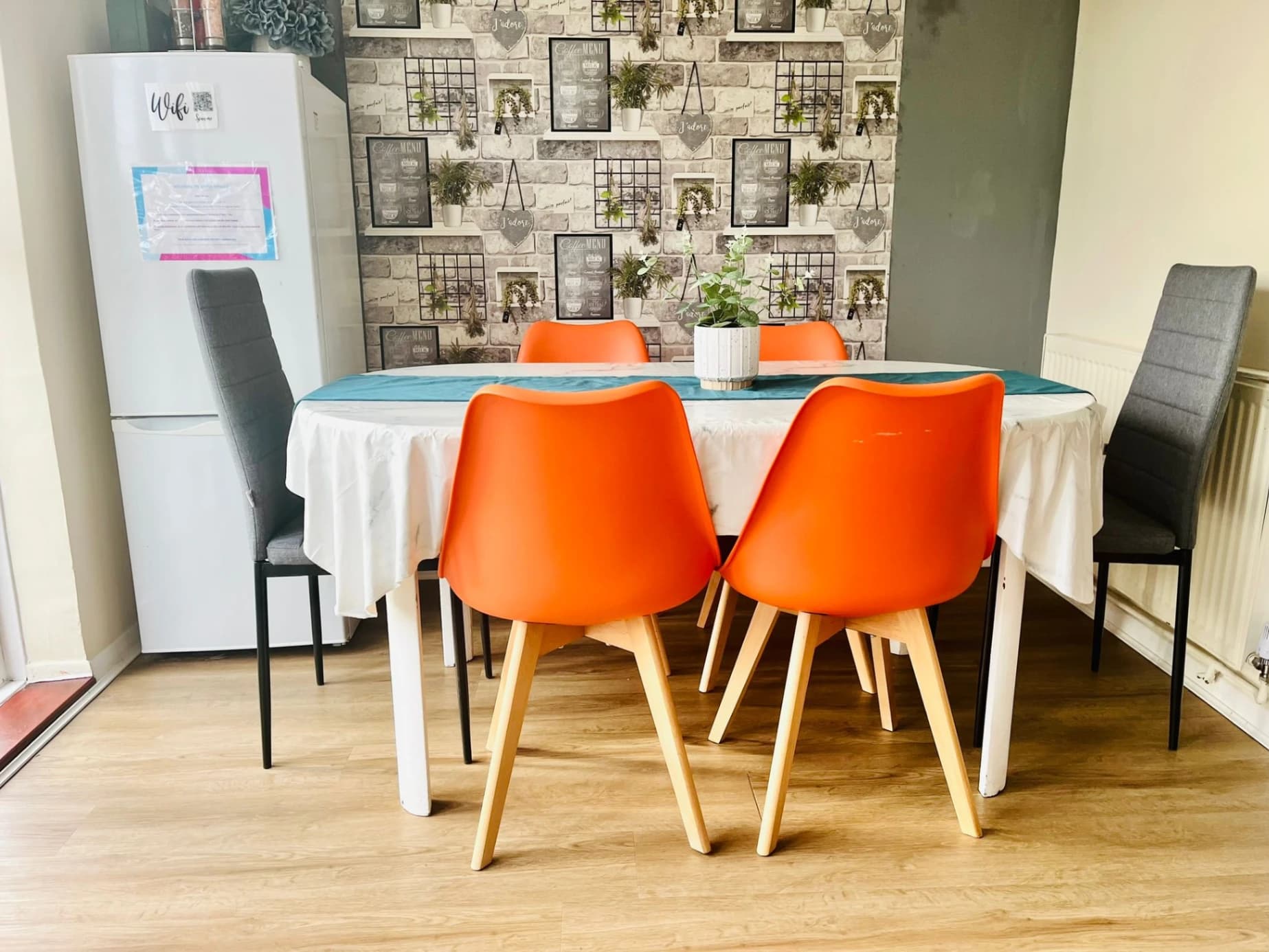 Friendly 3-Bed House in Canterbury - Photo 8