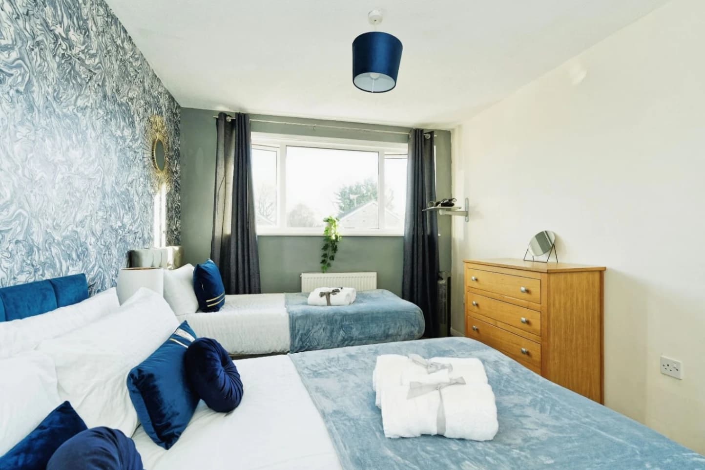 Friendly 3-Bed House in Canterbury - Photo 5