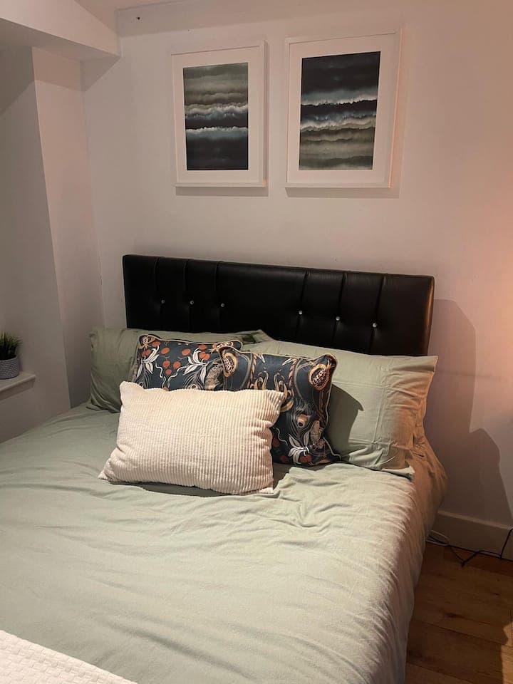 Studio Flat in Croydon high street - Photo 2