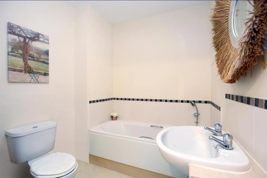 2 bedroom apartment to rent in Luton - Photo 2