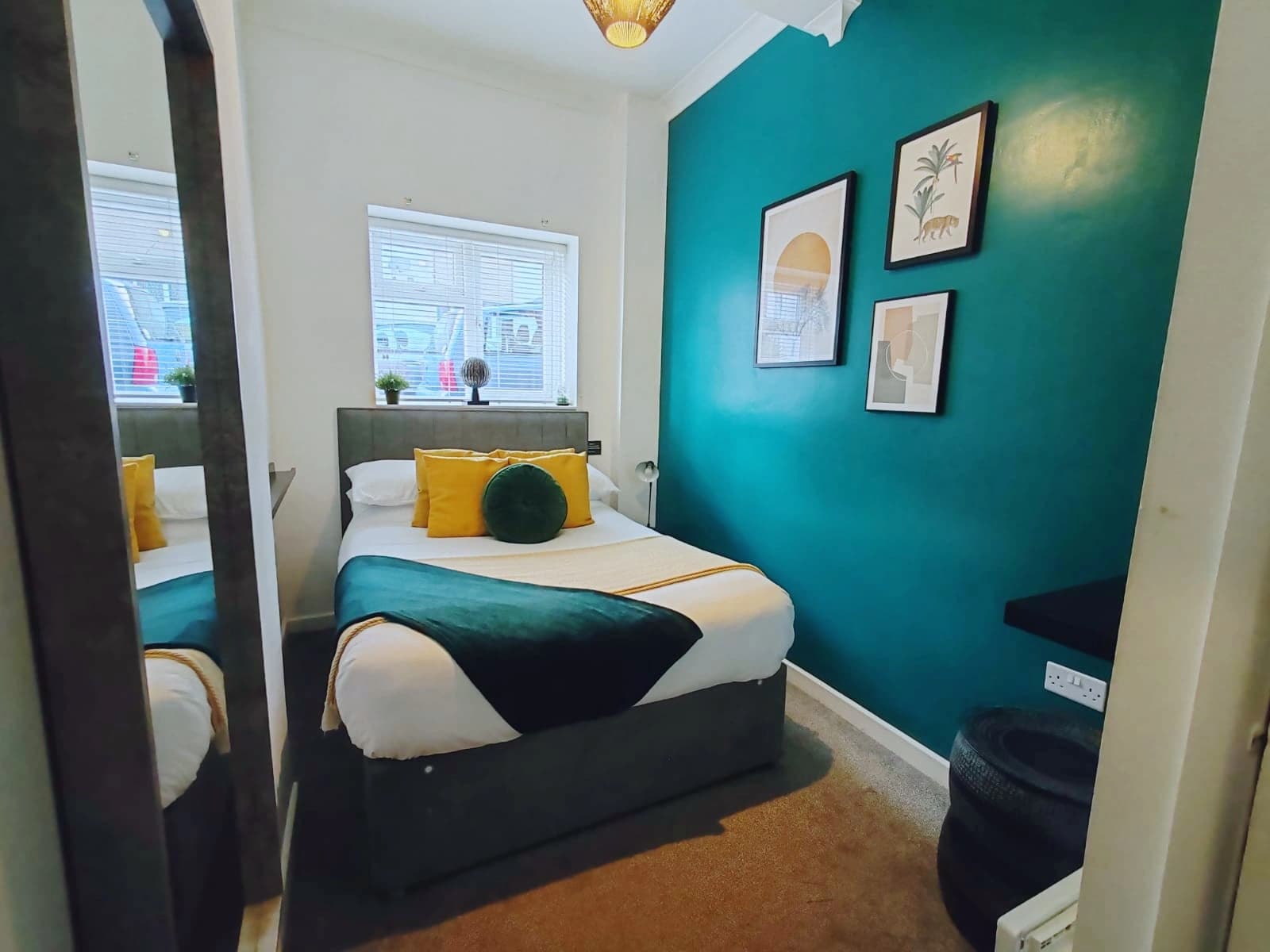 Splash of Colour 2 Bedroom Apartment Bournemouth Town Centre Free Parking - Photo 7