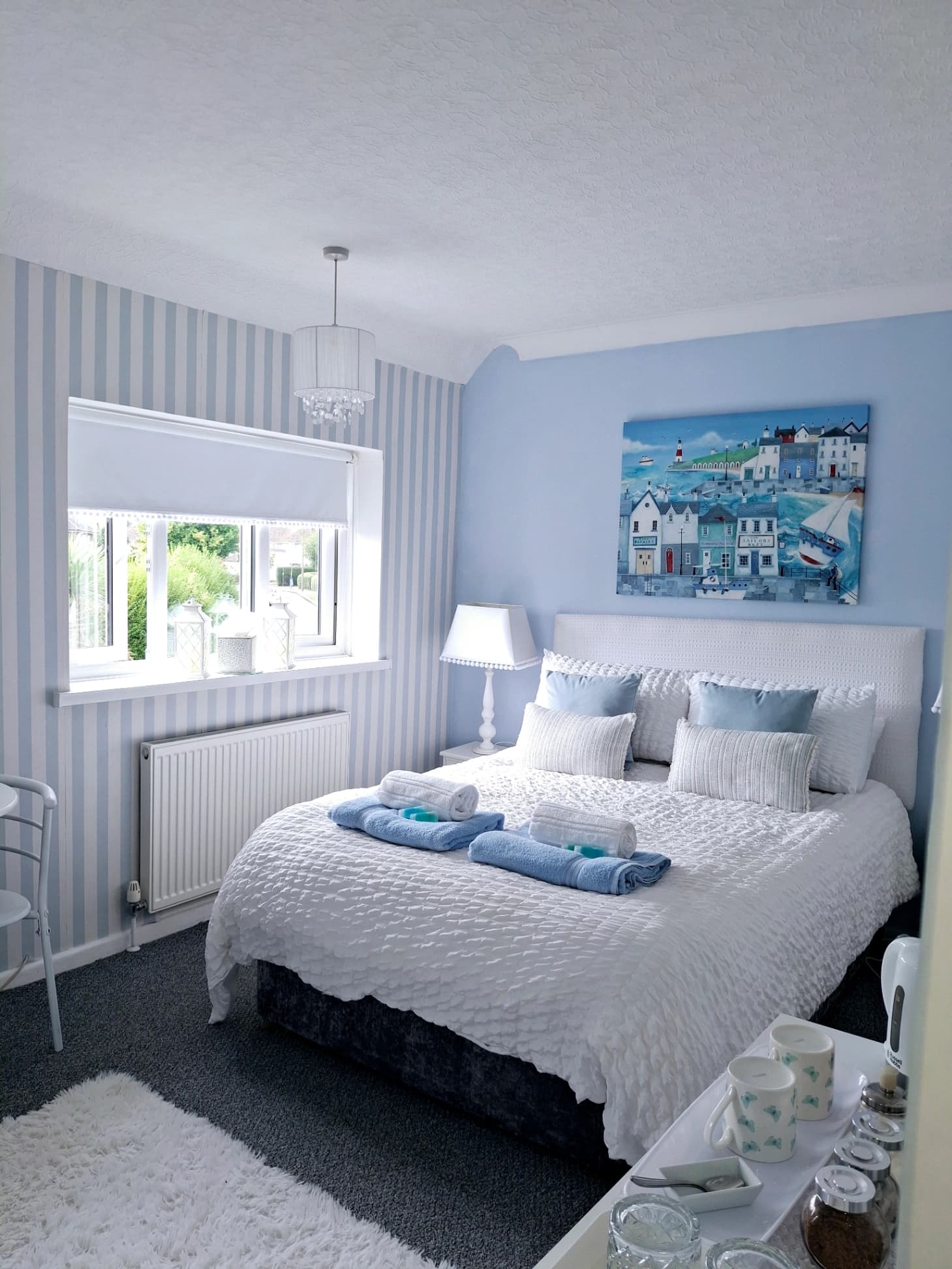 A LARGE STYLISH AND CLEAN DOUBLE ROOM - Photo 1